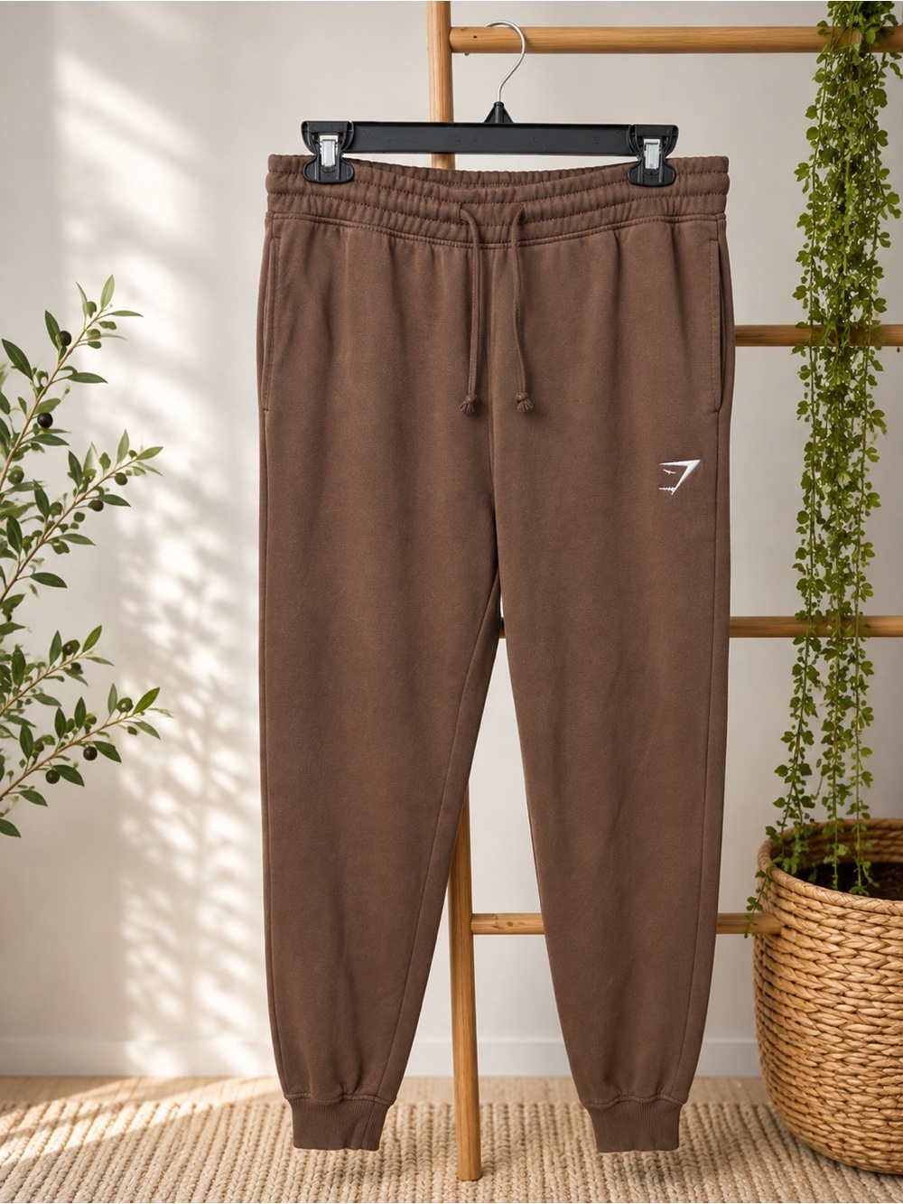Gymshark Brown Taupe Jogger Sweatpants Size Medium Embroidered Logo